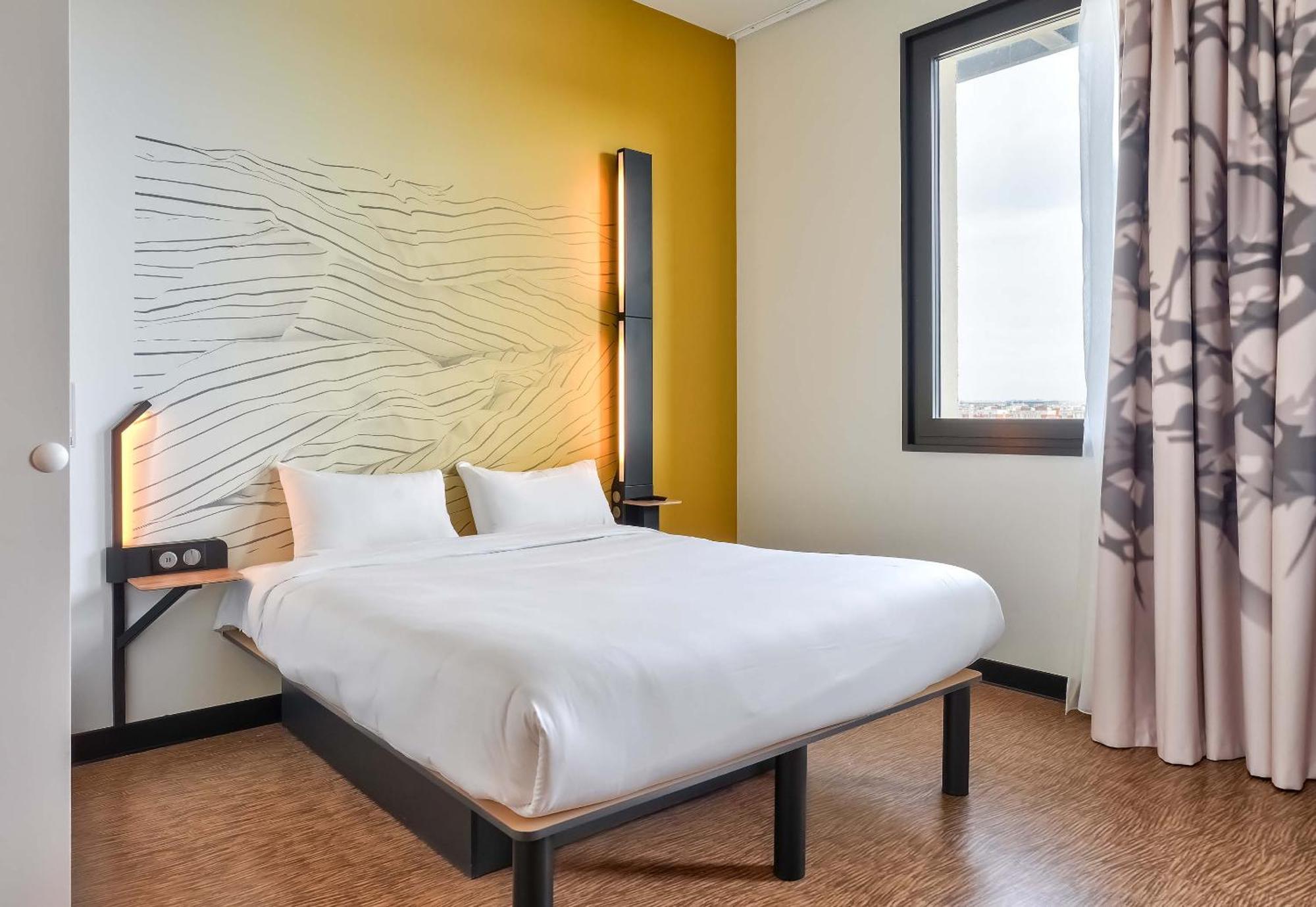 B&B Hotel Paris Porte D'Orleans Montrouge Bagian luar foto