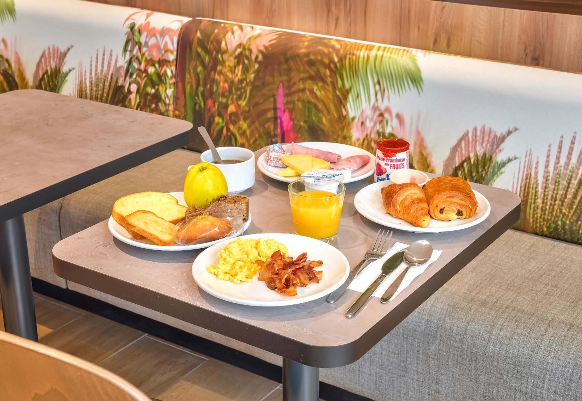 B&B Hotel Paris Porte D'Orleans Montrouge Bagian luar foto