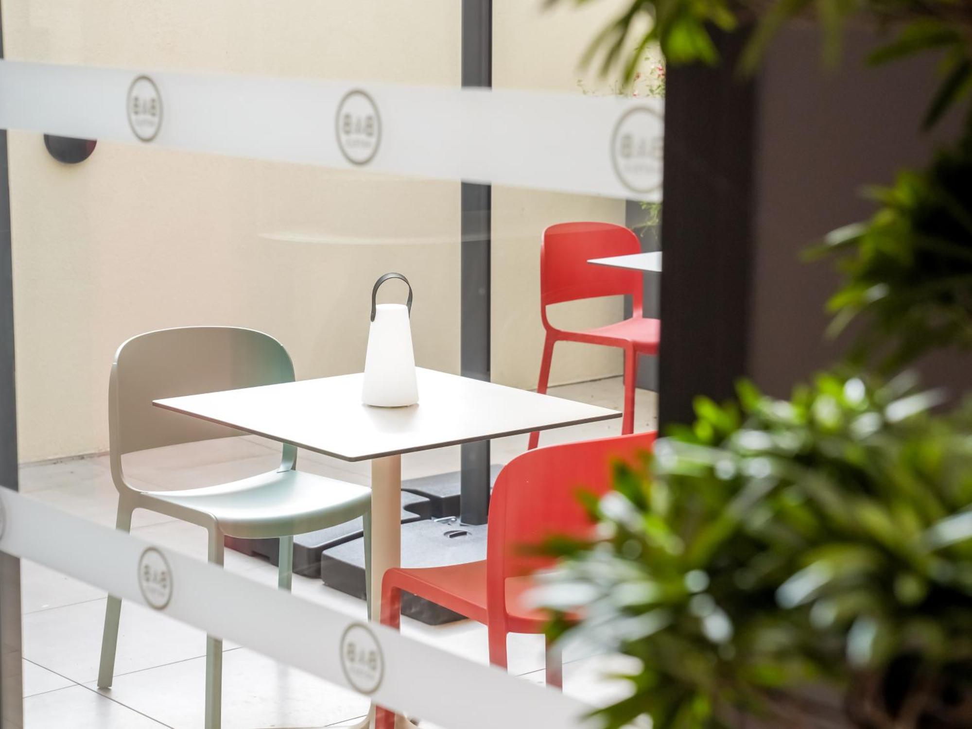 B&B Hotel Paris Porte D'Orleans Montrouge Bagian luar foto